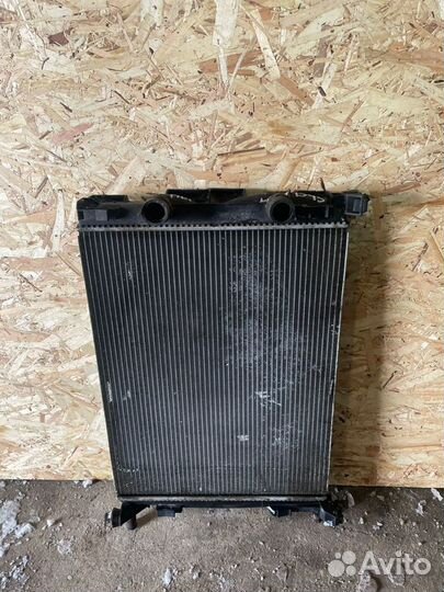 Радиатор охлаждения Рено Меган 2 1,6