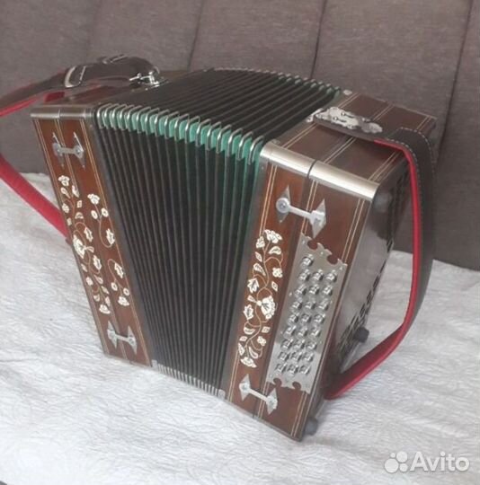Гармонь нижегородская мастеровая