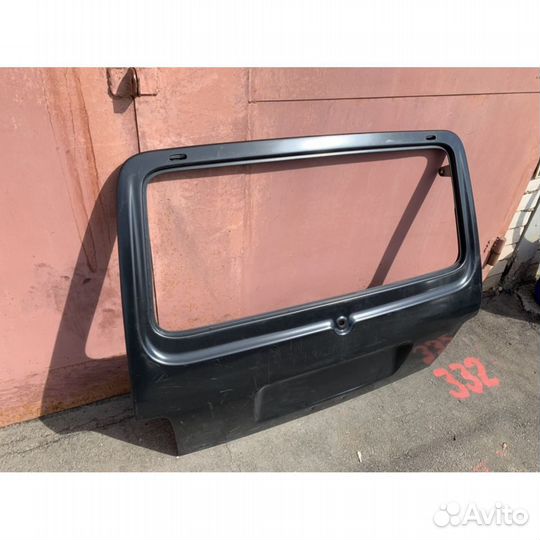 Задняя дверь Нива новая