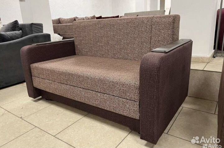 Диван чебурашка