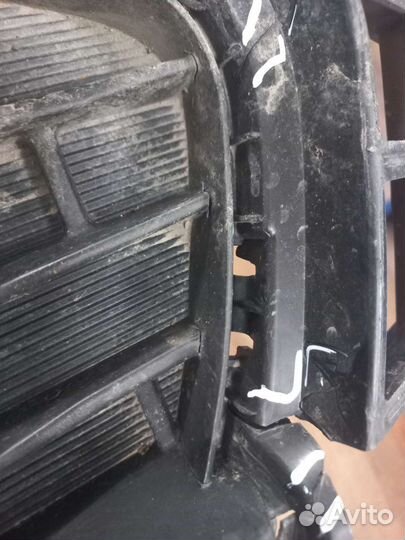 Решетка бампера KIa Rio 4