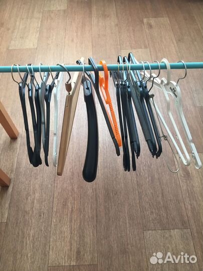 Вешалки плечики