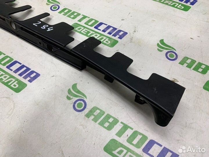 Кронштейн решетки радиатора передний Hyundai I20