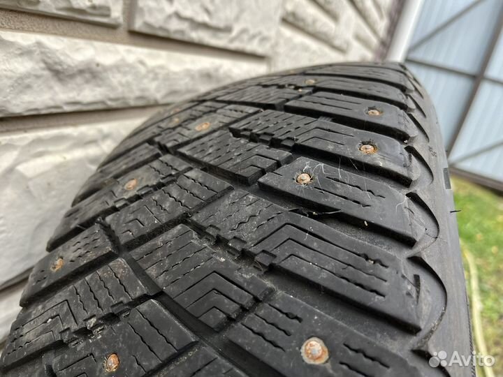 Goodyear Ultragrip Ice Arctic 205/50 R16