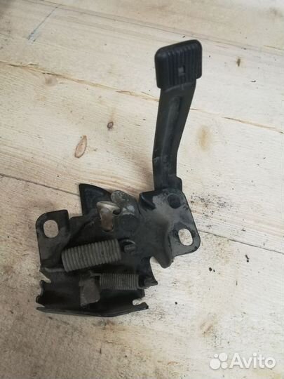 Замок капота хонда стрим