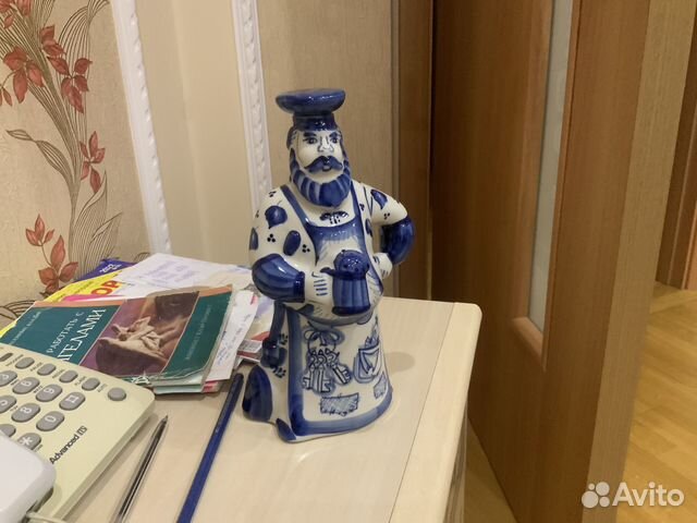 Статуэтка фарфор