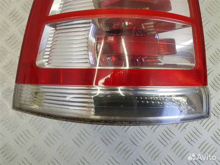 13305774 Фонарь задний левый Opel Zafira B