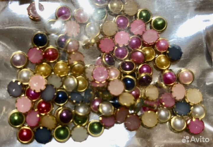 Жемчуг в оправе для ногтей