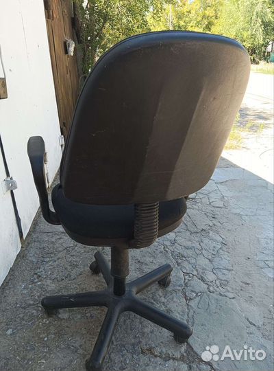 Компьютерное кресло
