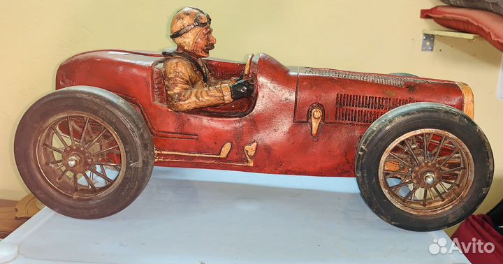 Автомобиль Bugatti