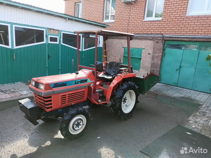 Мини-трактор Kubota L1-205, 2000