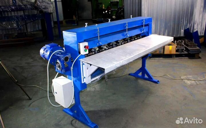 Машина для нанесения ребер жесткости