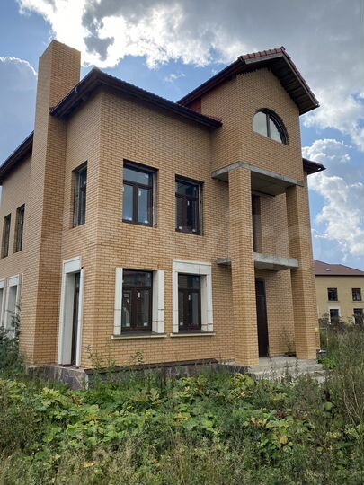 Коттедж 280 м² на участке 9 сот.