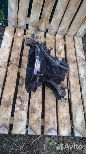 МКПП (механическая коробка переключения передач) D