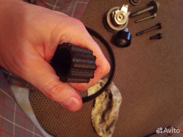 Грм ваг Б/У 04E198119