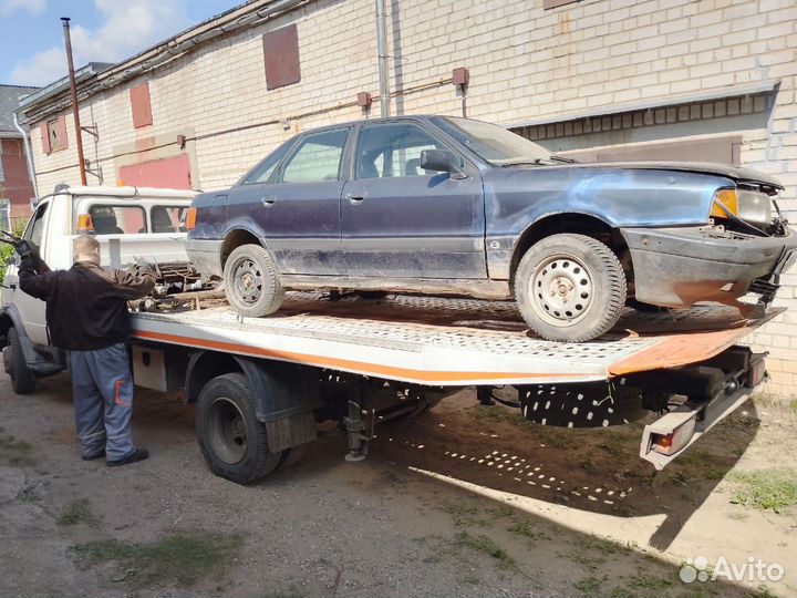 В разборе ауди 80 двигатель PM