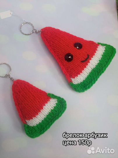 Вязаная игрушка брелок