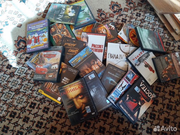 Аудио,видео,ресивер.диски и кассеты