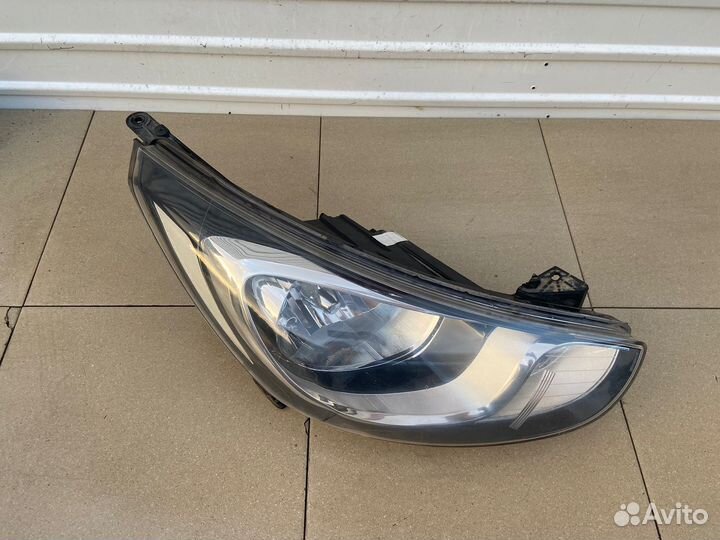 Фара передняя правая Hyundai Solaris