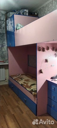 Двухъярусная кровать