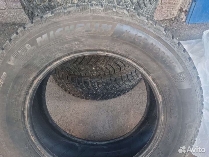 Michelin X-Ice North 4 215/65 R16