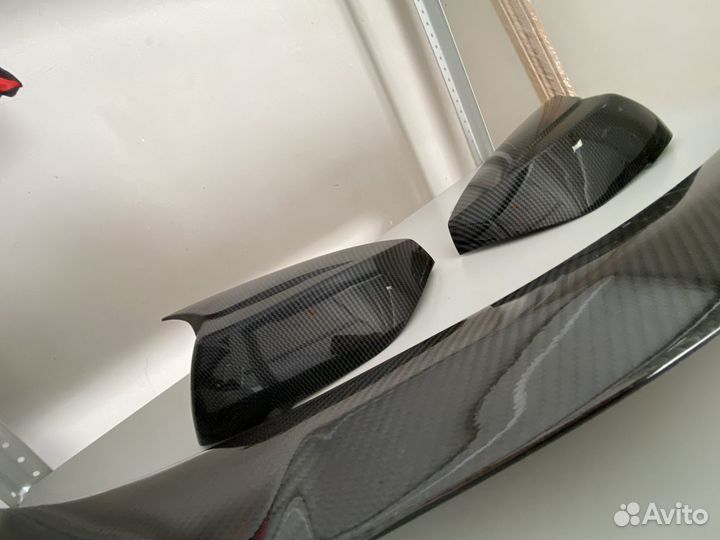 Карбоновый спойлер и накладки на зеркала m style