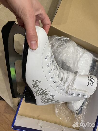 Коньки фигурные женские 40 р Tech Team