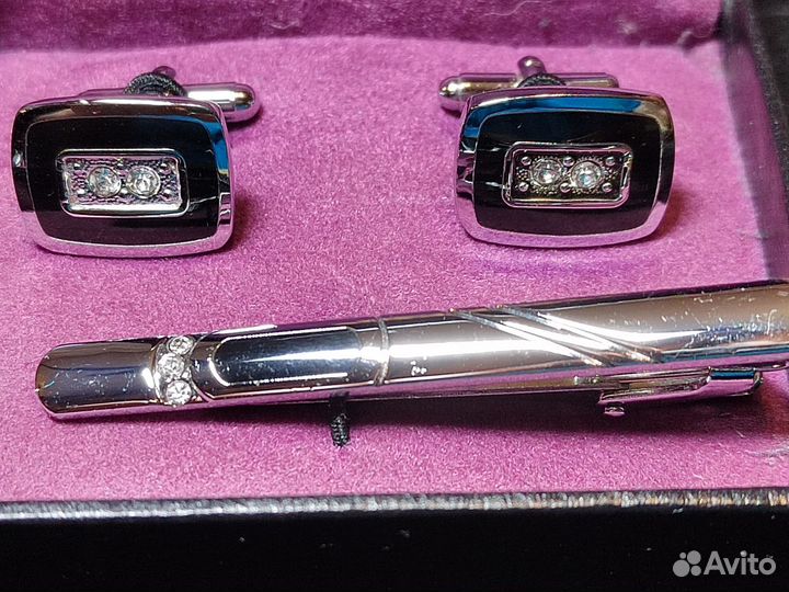 Запонки и зажим для галстука