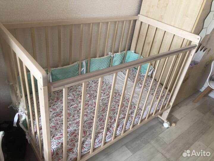 Детская кроватка