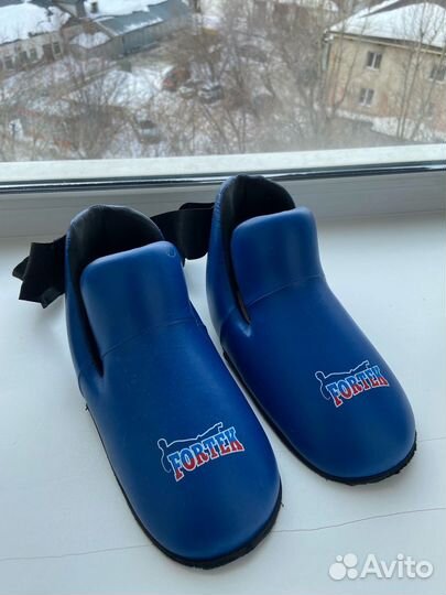 Защита на ноги каратэ