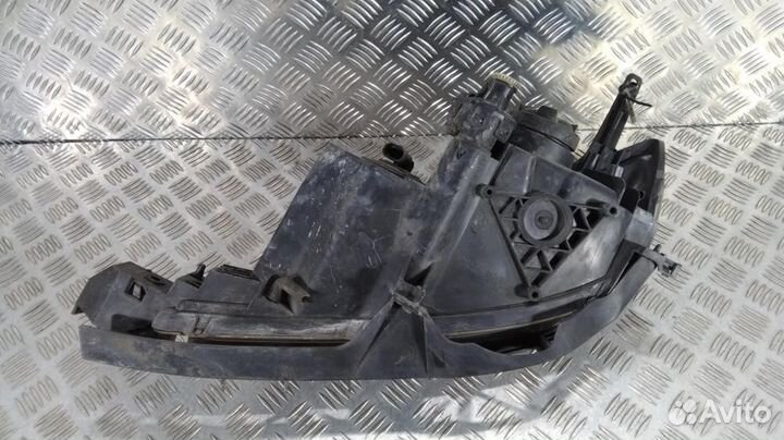 Фара Mazda 3 BK (2003-2009)