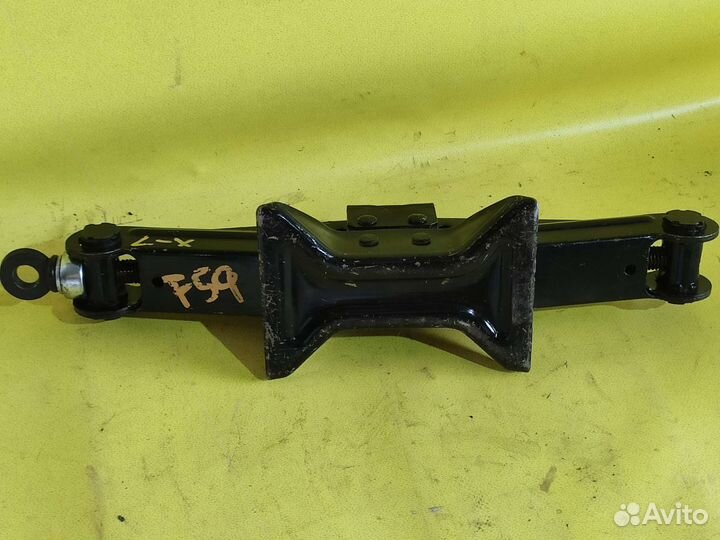 Домкрат Мицубиси Лансер 10 Lancer X б/у