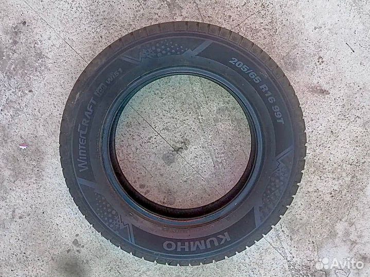 Kumho WinterCraft Ice Wi51 205/65 R16 T