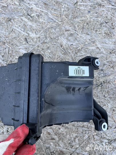 Корпус воздушного фильтра Hyundai Santa Fe 4