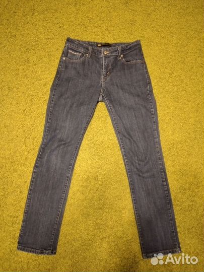 Джинсы женские levis w28L32 оригинал