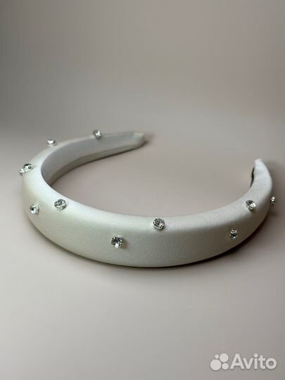 Ободок для волос со стразами