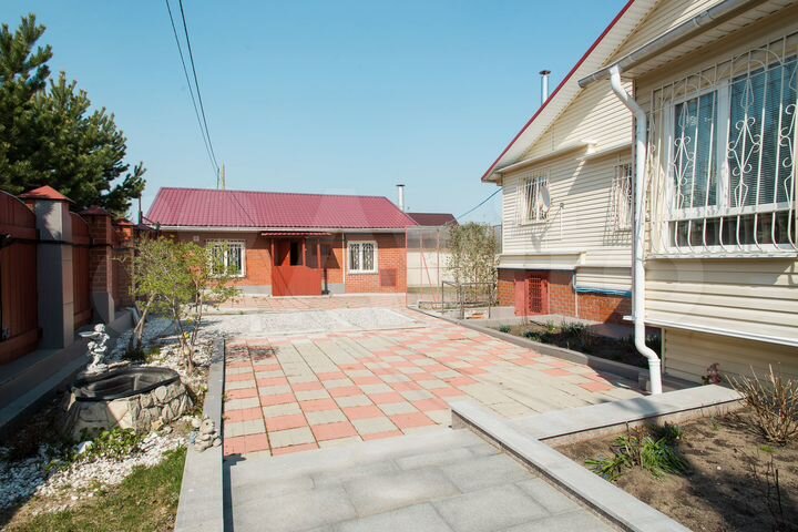 Дом 360 м² на участке 26 сот.