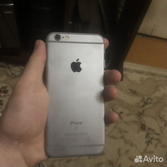 iPhone 6S, 64 ГБ