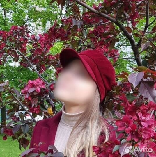 Берет женский бордовый