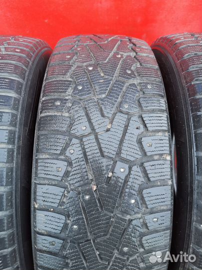 Pirelli Ice Zero 215/65 R17
