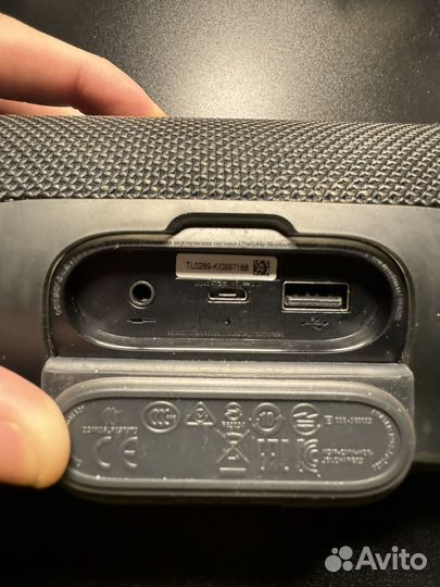 Колонка JBL charge 3