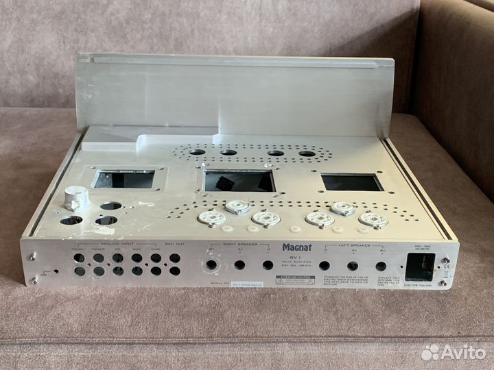 Корпус усилителя Magnat RV1