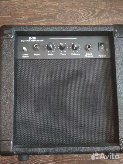 Гитарный комбоусилитель 15 Вт