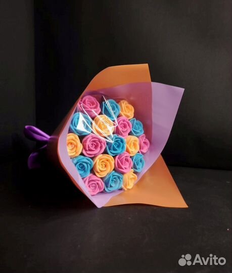 Букет - 19 Роз из Бельгийского Шоколада