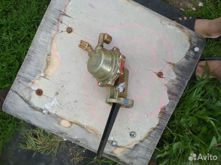 Продам бензиновый насос