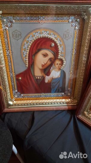 Иконы ручной работы освещены в Сергиевом Посаде