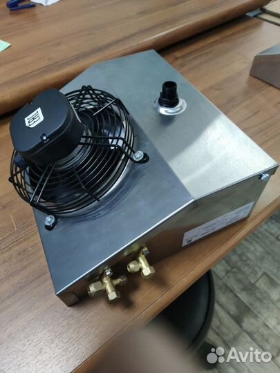 Воздухоохладитель потолочный. Испаритель фреоновый