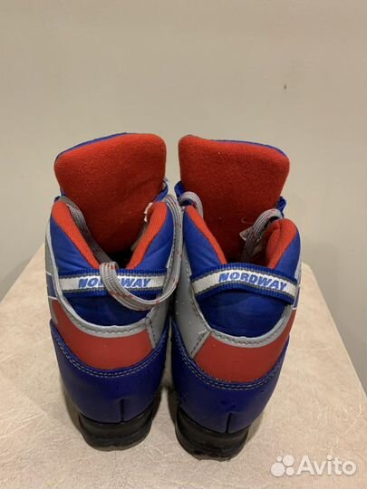 Лыжные ботинки р.30