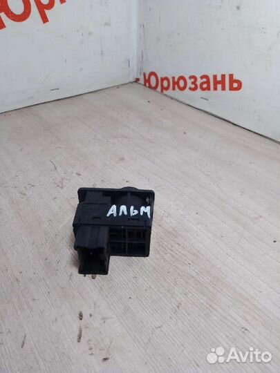 Блок управления зеркалами Nissan Almera N16