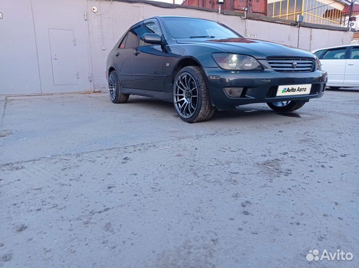 Toyota Altezza 2.0 AT, 2000, 293 000 км
